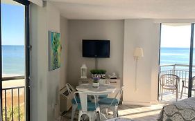 426 Belle Vue Magnificent Oceanfront Studio With Two Balconies
